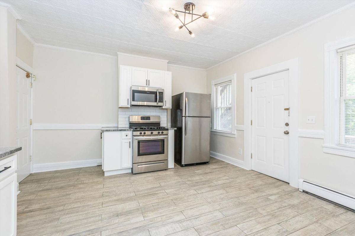 Apartment for rent at 105 Pine St, Montclair, NJ 07042