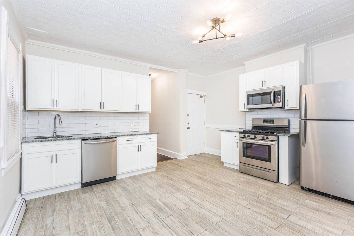 Apartment for rent at 105 Pine St, Montclair, NJ 07042