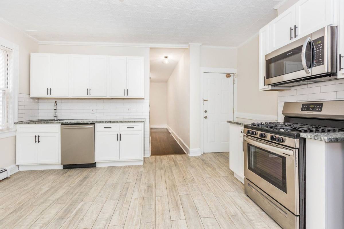 Apartment for rent at 105 Pine St, Montclair, NJ 07042