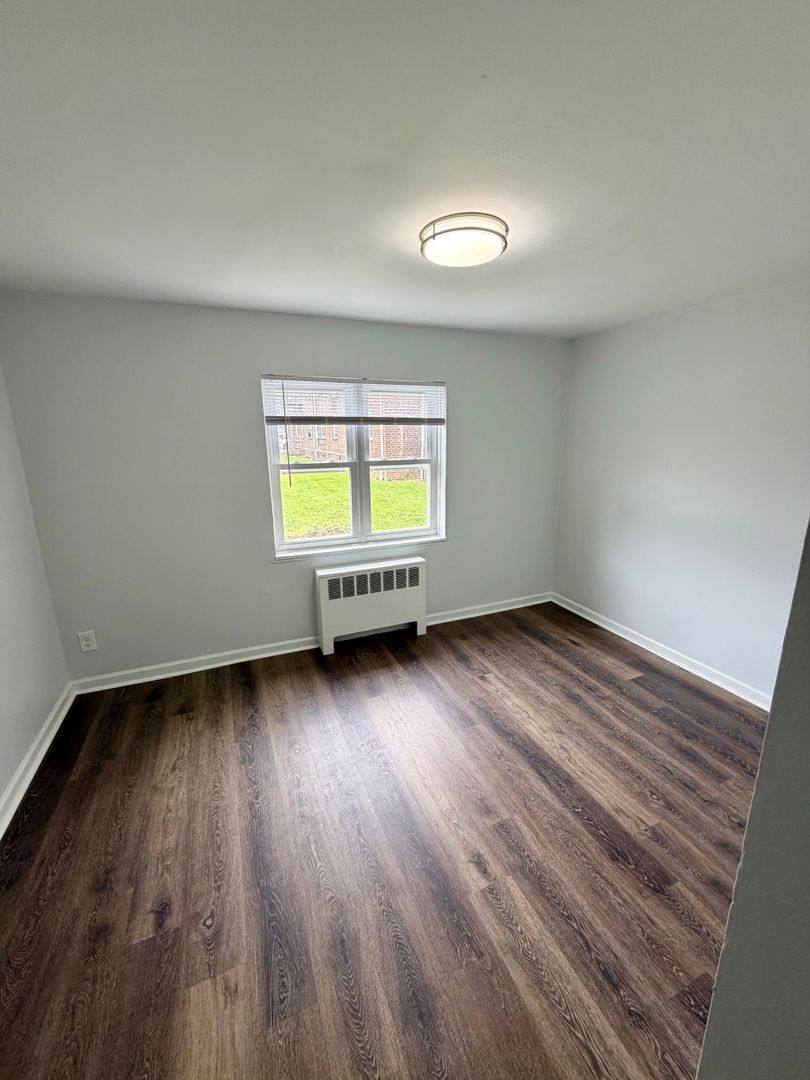 Apartment for rent at 10-46 Ellington St, East Orange, NJ 07017