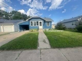 House for rent at 217 E 14th St N, Newton, IA 50208