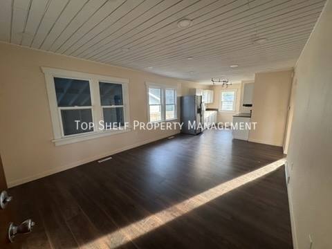 House for rent at 217 E 14th St N, Newton, IA 50208