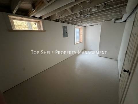 House for rent at 217 E 14th St N, Newton, IA 50208