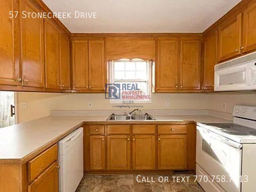 House for rent at 57 Stonecreek Dr, Cartersville, GA 30120