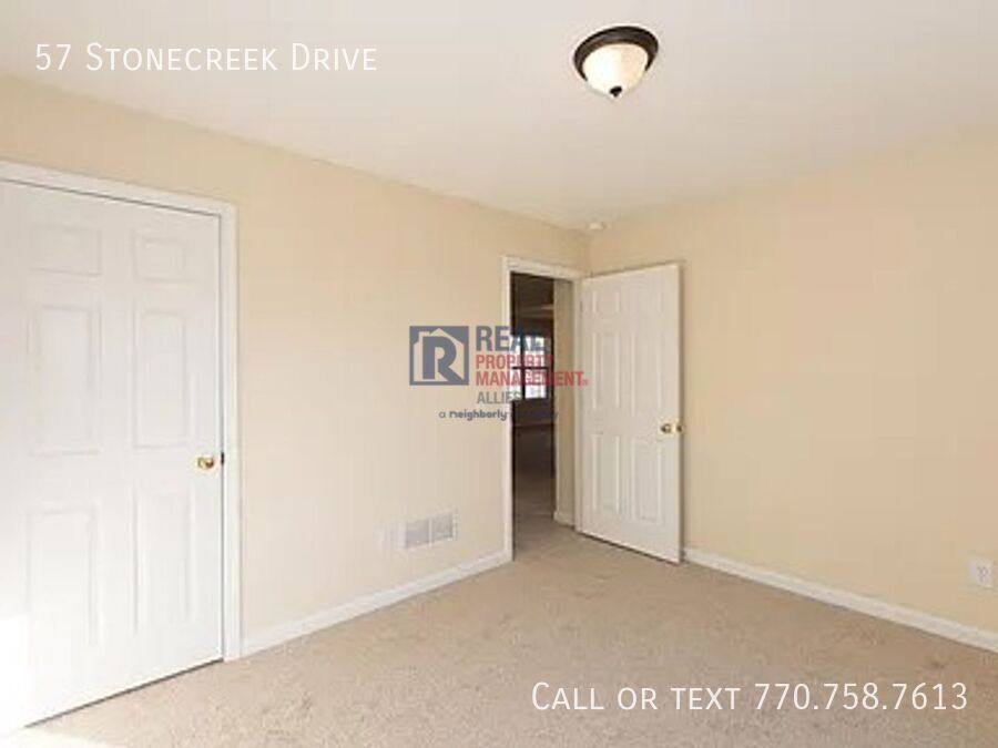 House for rent at 57 Stonecreek Dr, Cartersville, GA 30120