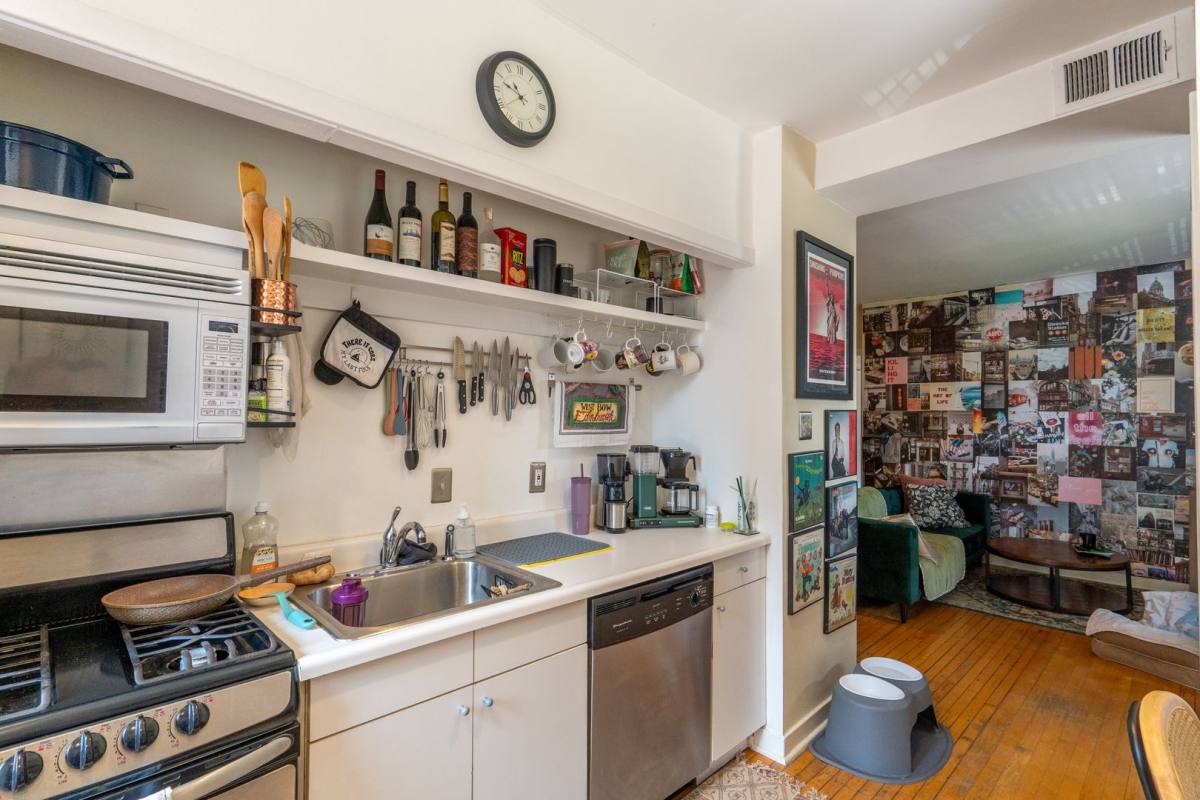 Apartment for rent at 1500 S St, Philadelphia, PA 19146