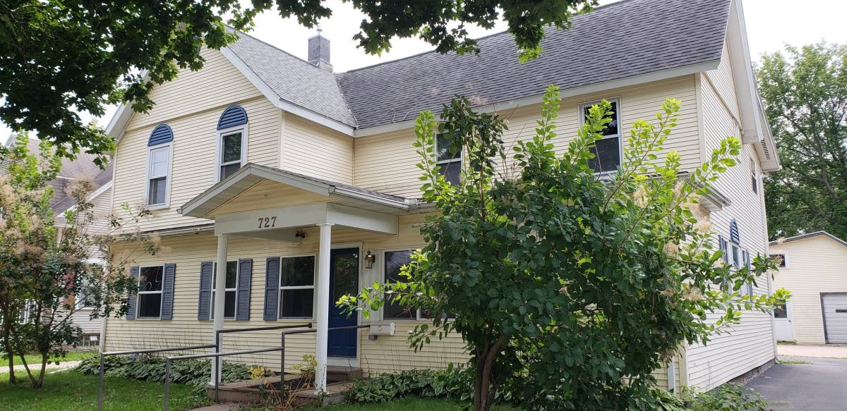 Apartment for rent at 727 Washington St, Wausau, WI 54403