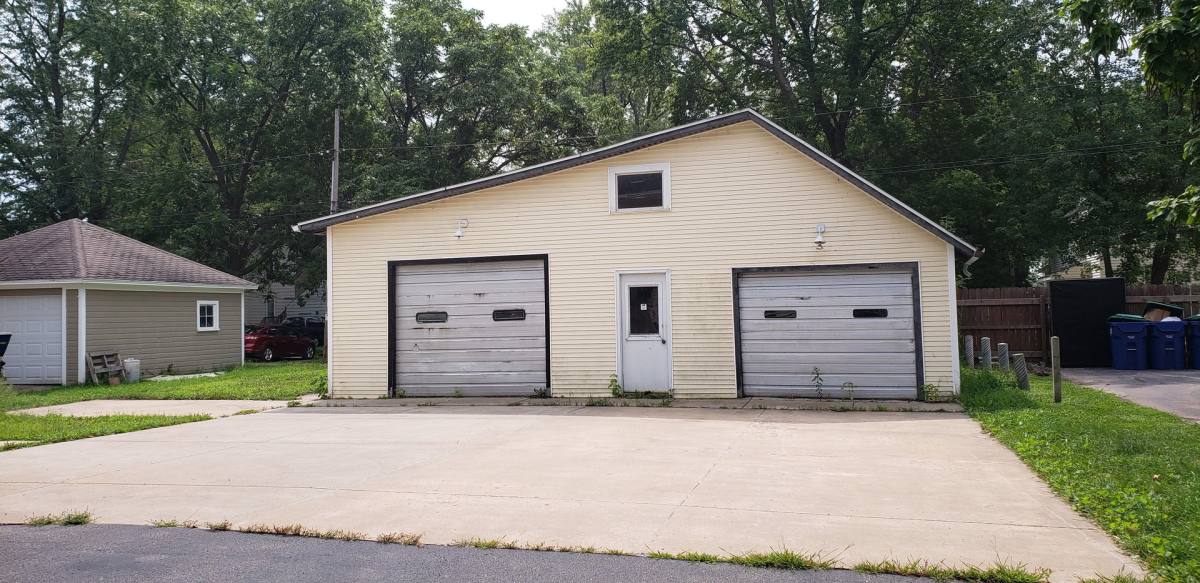 Apartment for rent at 727 Washington St, Wausau, WI 54403