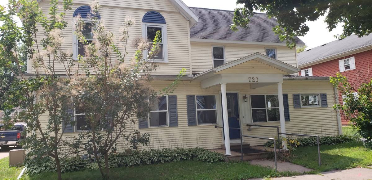 Apartment for rent at 727 Washington St, Wausau, WI 54403