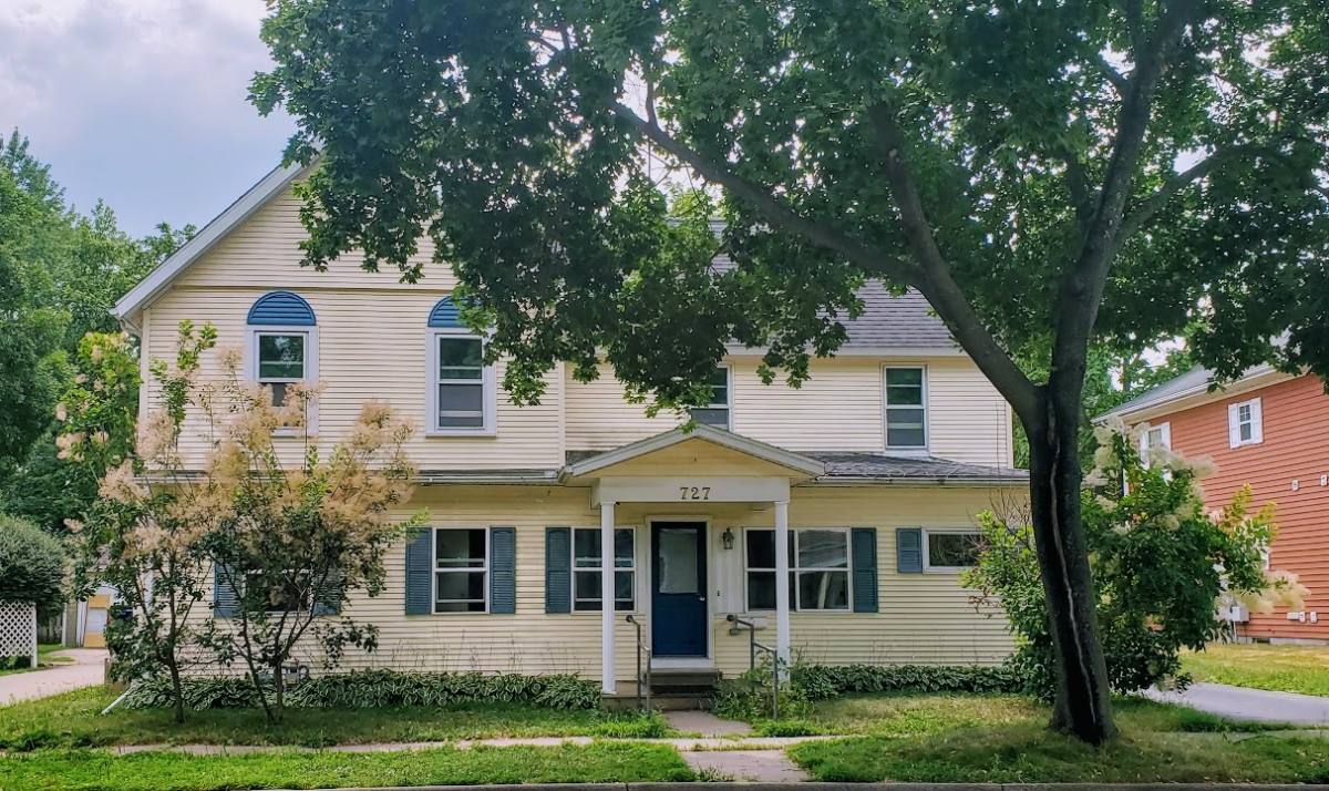 Apartment for rent at 727 Washington St, Wausau, WI 54403