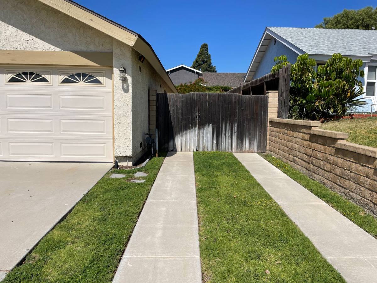 House for rent at 1869 Clearwater Dr, Camarillo, CA 93012