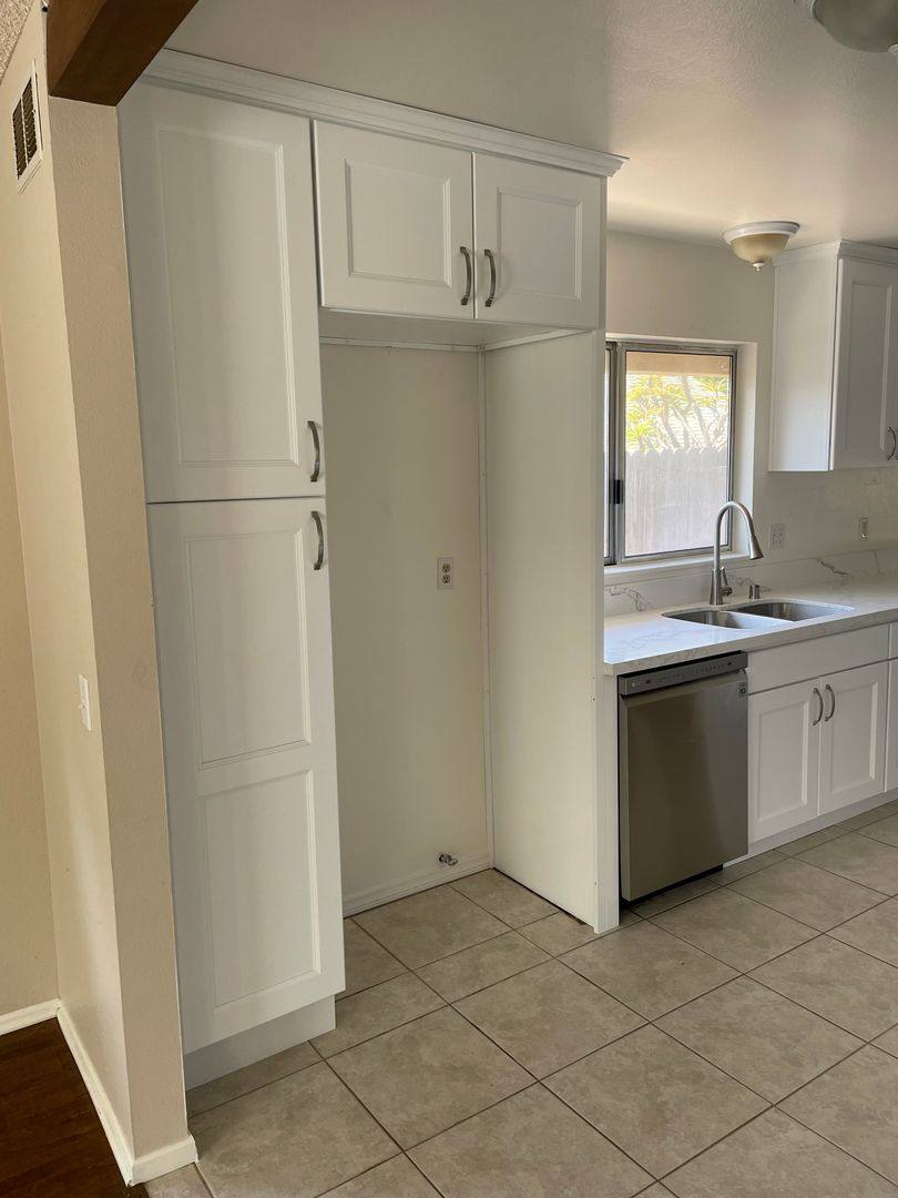 House for rent at 1869 Clearwater Dr, Camarillo, CA 93012