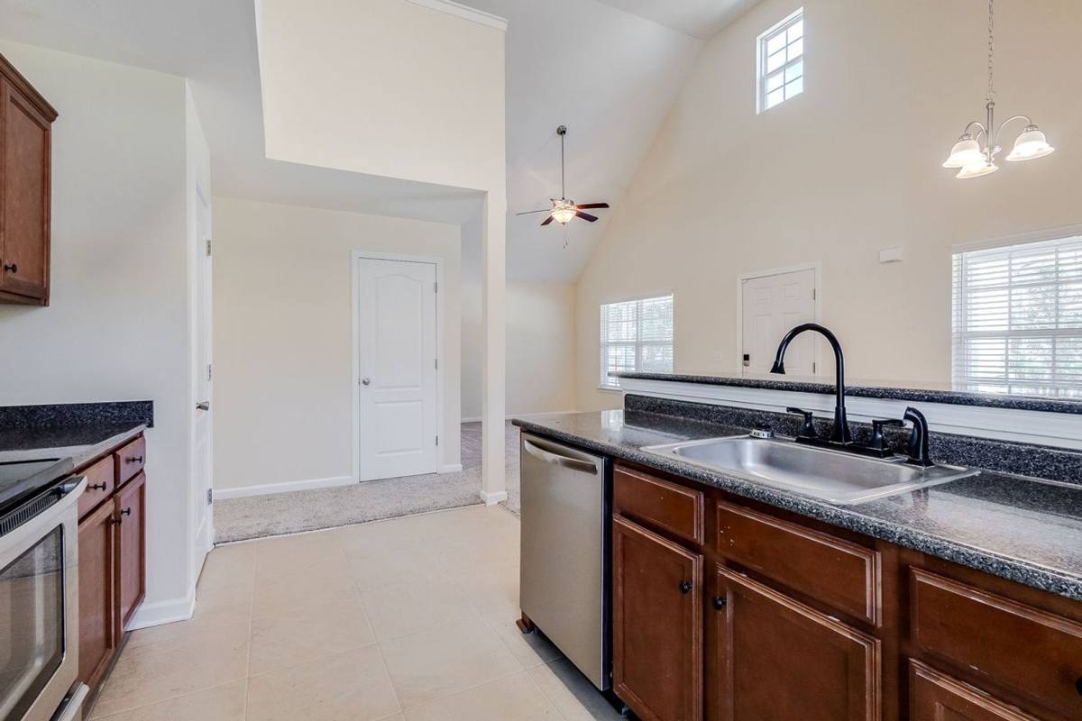 House for rent at 16 Castello Ave, Savannah, GA 31419