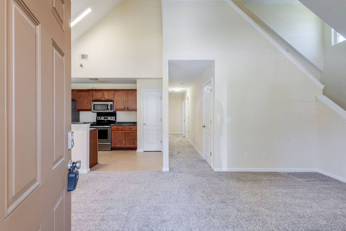 House for rent at 16 Castello Ave, Savannah, GA 31419
