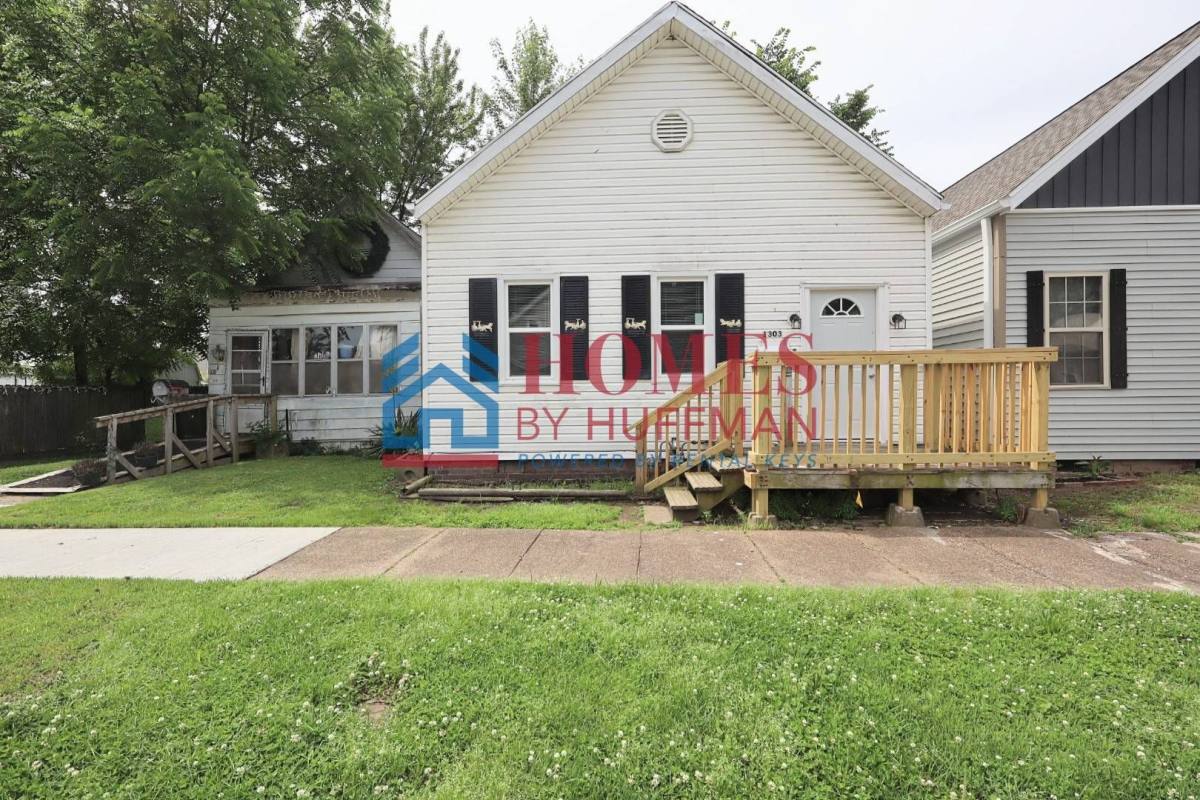 House for rent at 1303 E Indiana St, Evansville, IN 47711