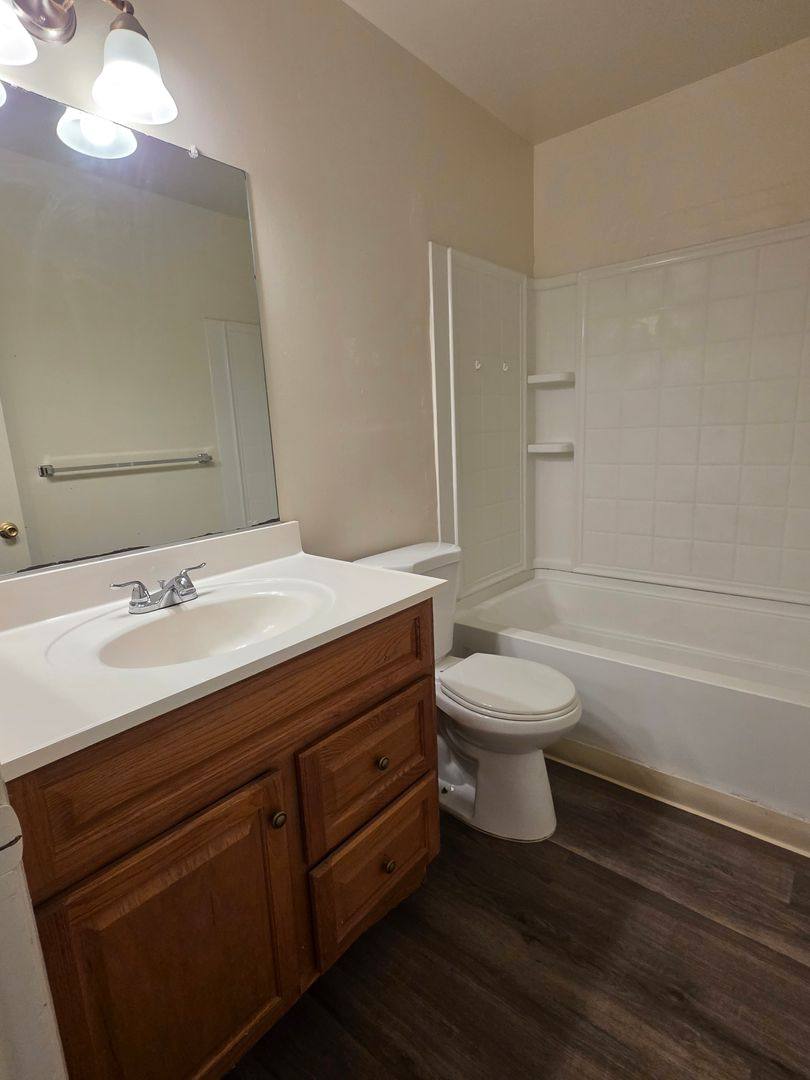 Apartment for rent at 2520 Ashe Rd, Bakersfield, CA 93309