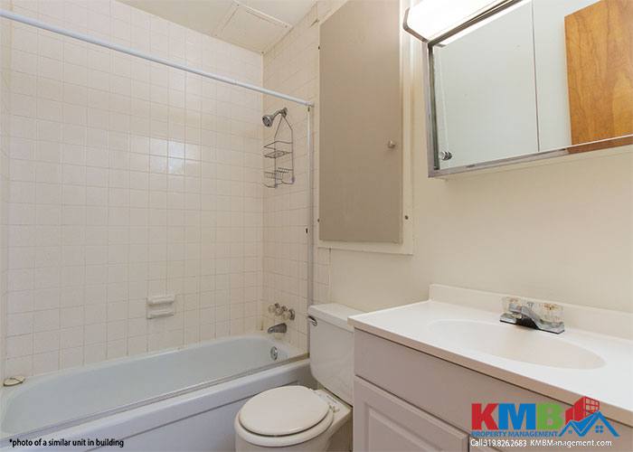 Apartment for rent at 1050 Twixt Town Rd NE #12, Cedar Rapids, IA 52402