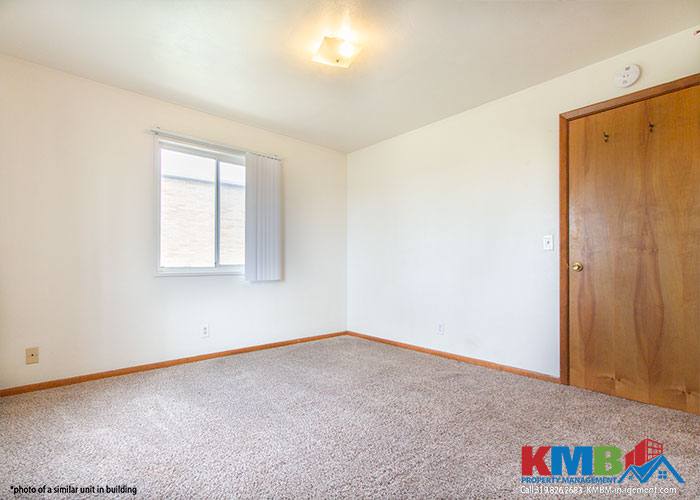 Apartment for rent at 1050 Twixt Town Rd NE #12, Cedar Rapids, IA 52402