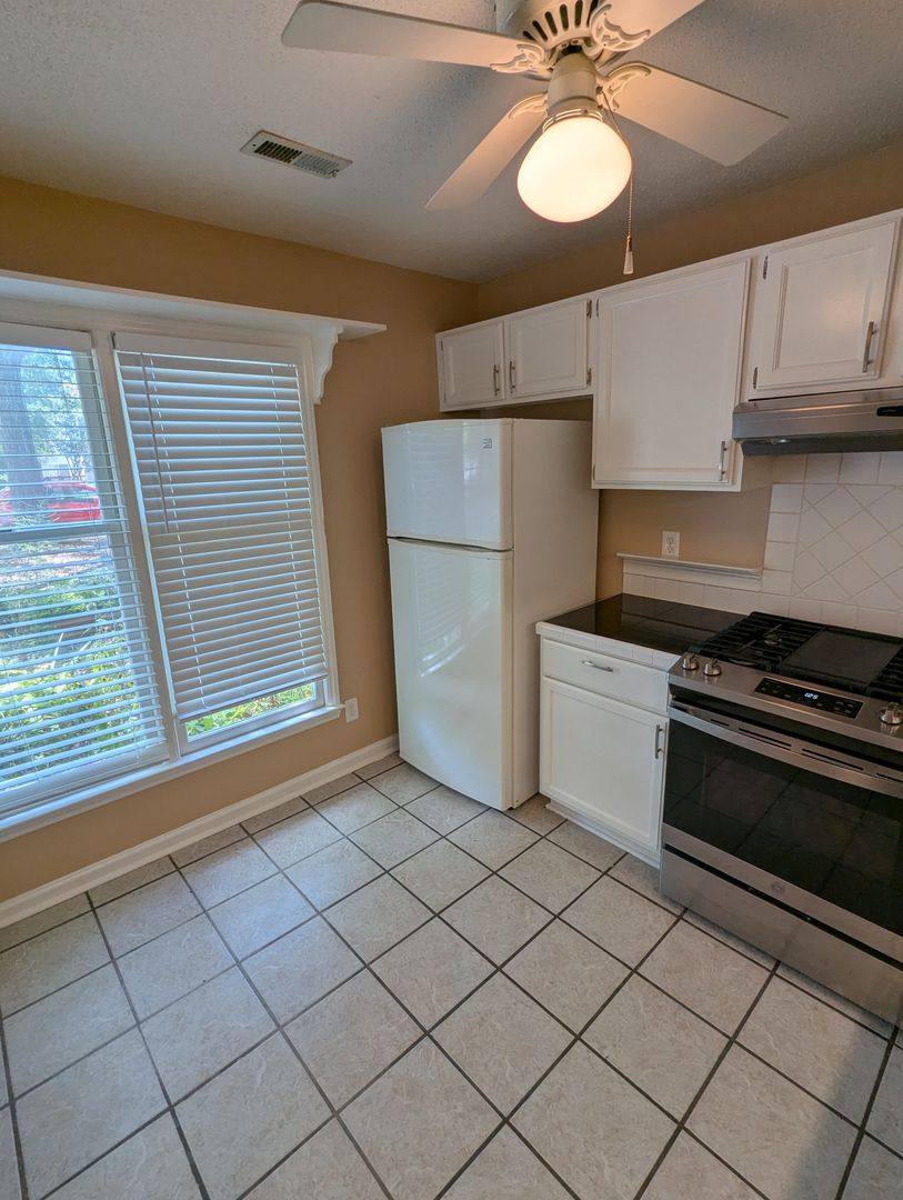 Apartment for rent at 220 St Andrews Lane, Chapel Hill, NC 27517