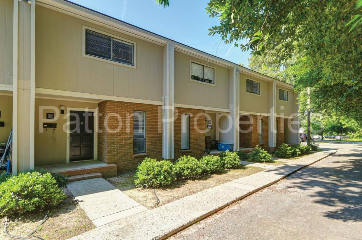 Apartment for rent at 828 Suber St, Columbia, SC 29205