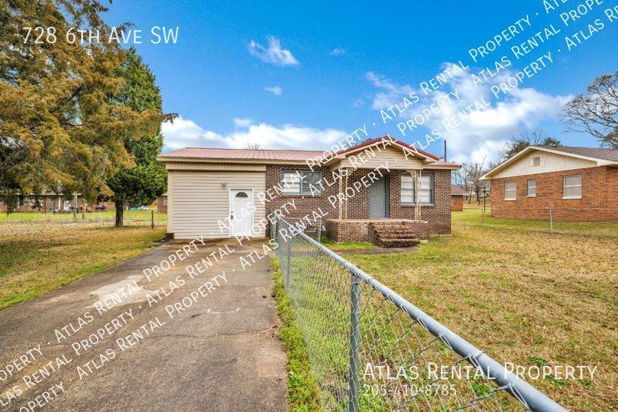 House for rent at 728 6th Ave SW, Childersburg, AL 35044