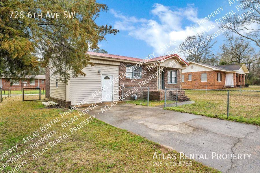 House for rent at 728 6th Ave SW, Childersburg, AL 35044