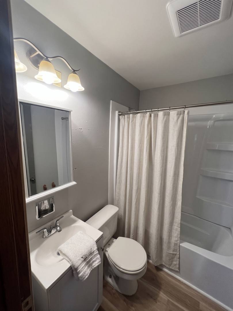 House for rent at 606 Maxwell St, Waterloo, IA 50701