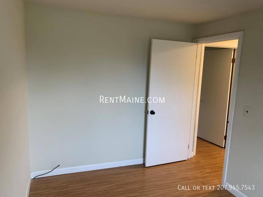Apartment for rent at 35 Yale St, Bangor, ME 04401