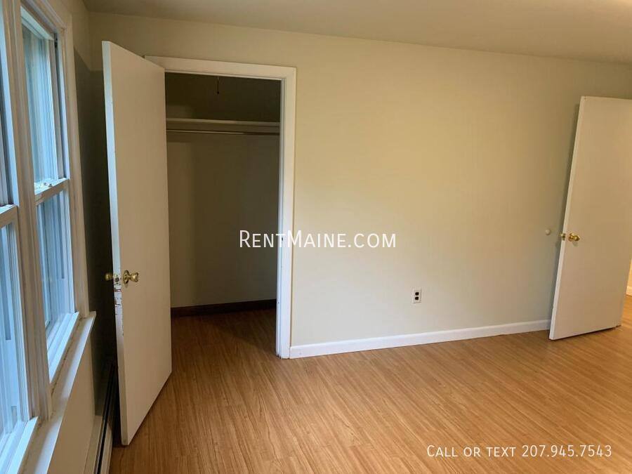Apartment for rent at 35 Yale St, Bangor, ME 04401