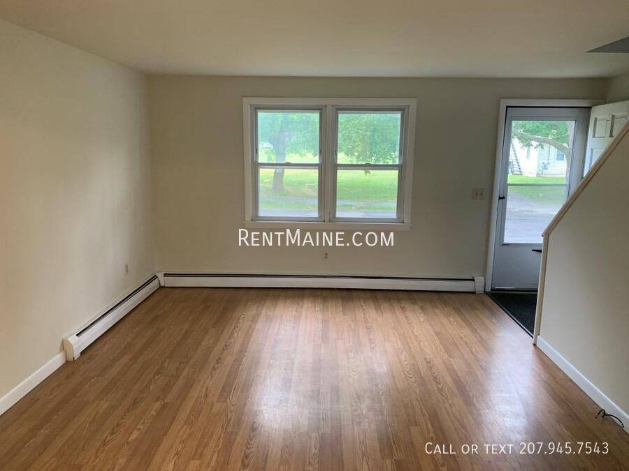 Apartment for rent at 35 Yale St, Bangor, ME 04401