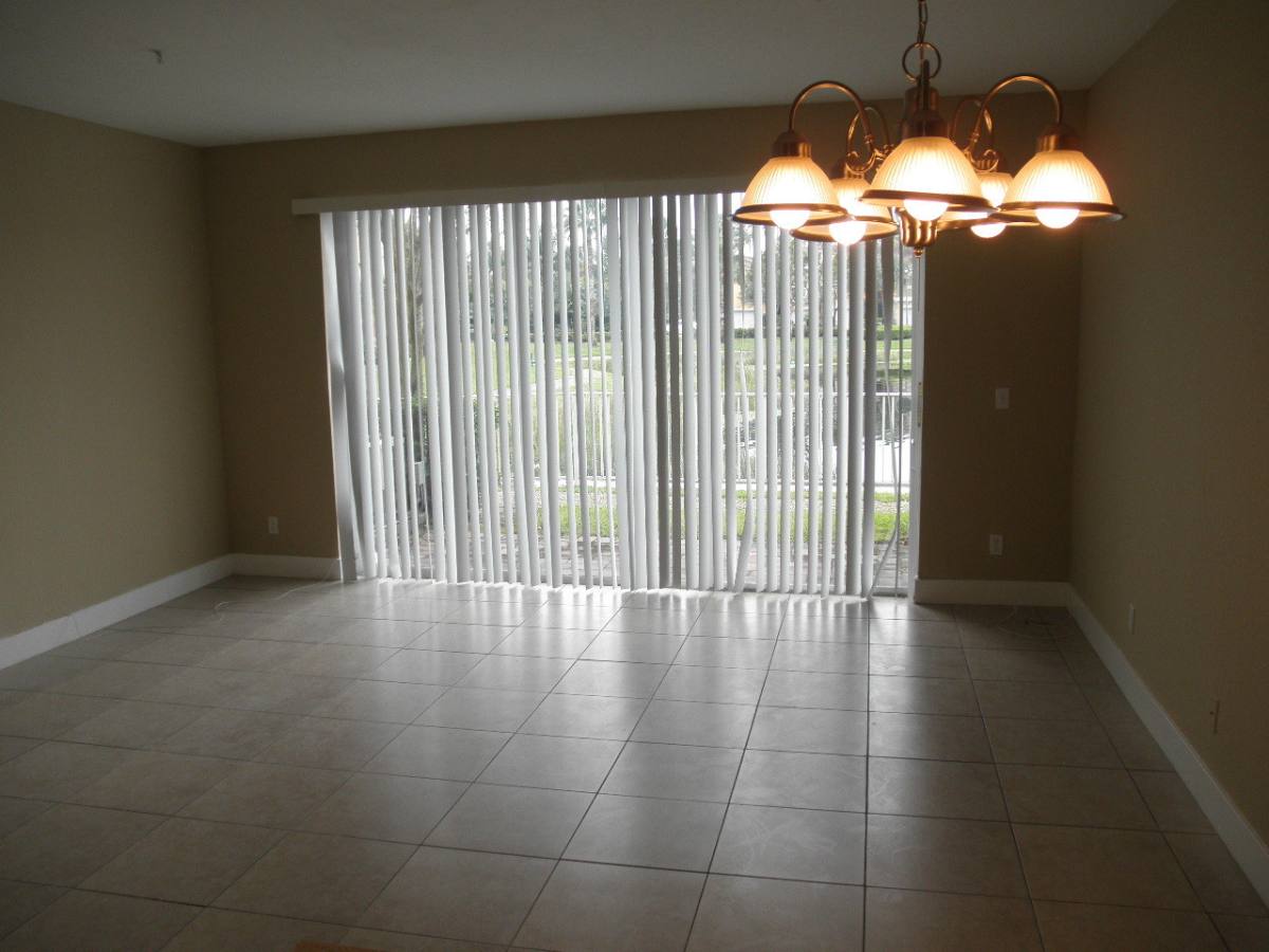 Townhouse for rent at 822 Pipers Cay Dr, West Palm Beach, FL 33415