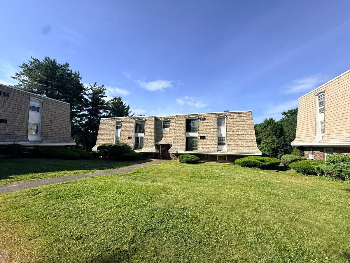Apartment for rent at 1188 W Middle Turnpike, Manchester, CT 06040