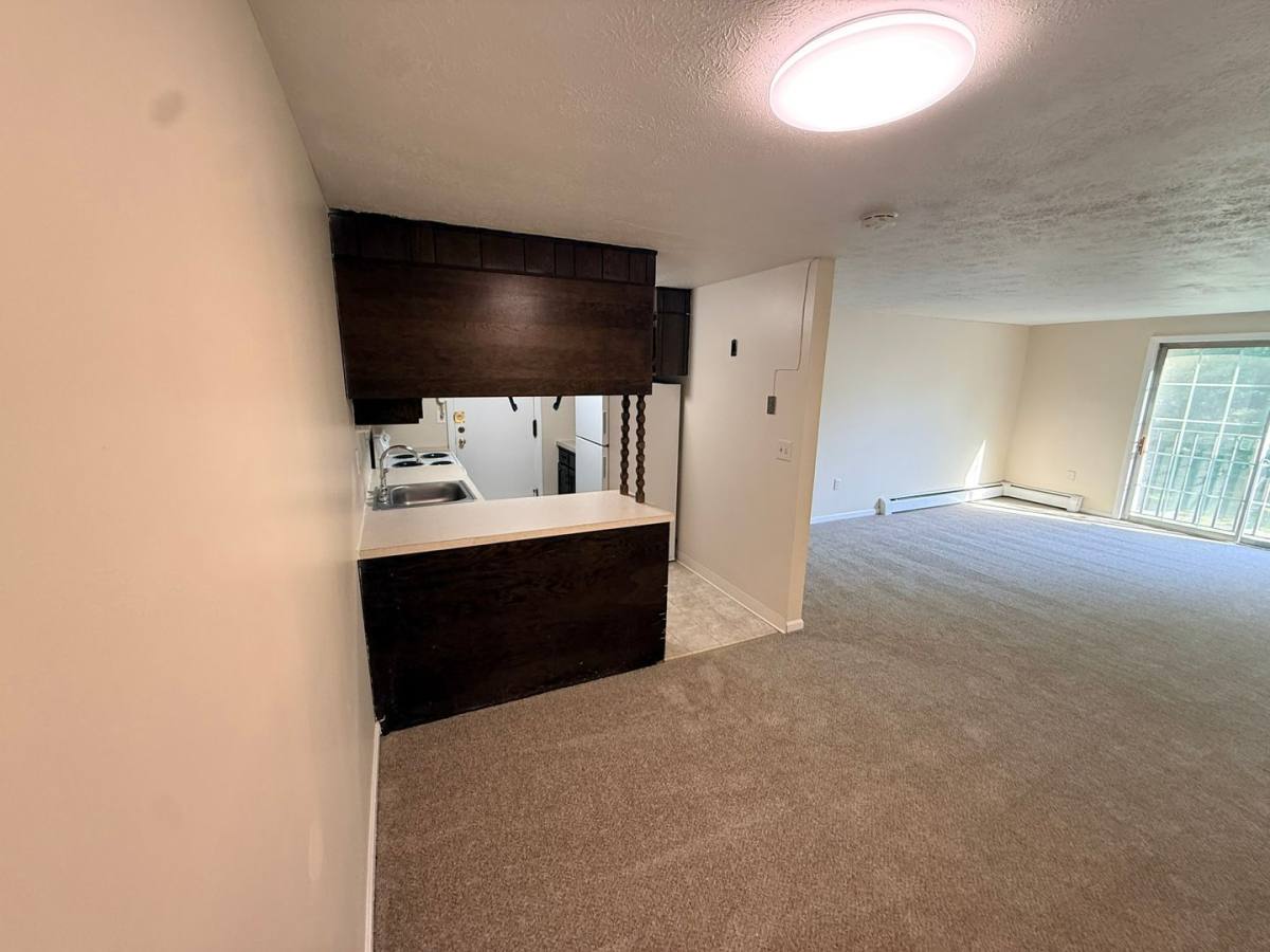 Apartment for rent at 1188 W Middle Turnpike, Manchester, CT 06040