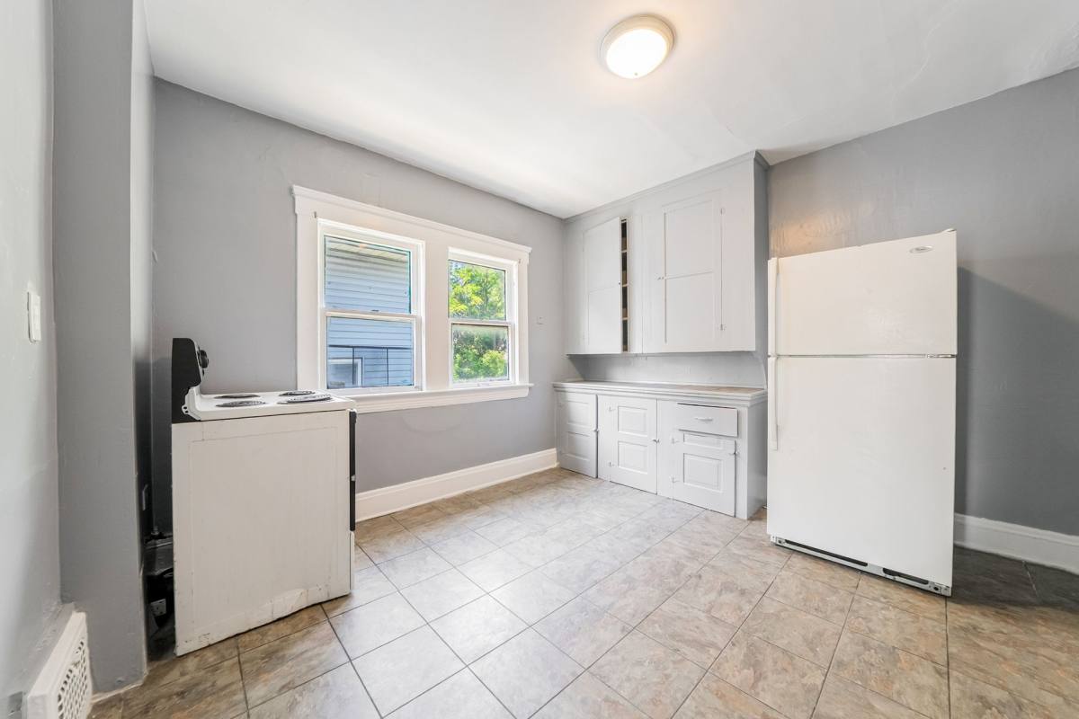 Apartment for rent at 3456 W 65th St, Cleveland, OH 44102
