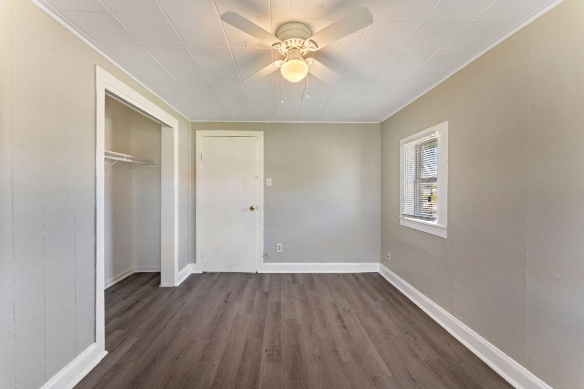 House for rent at 911 4th Ave N Front, Texas City, TX 77590