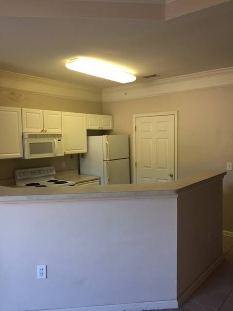 Apartment for rent at 3231 Whitemarsh Way, Savannah, GA 31410