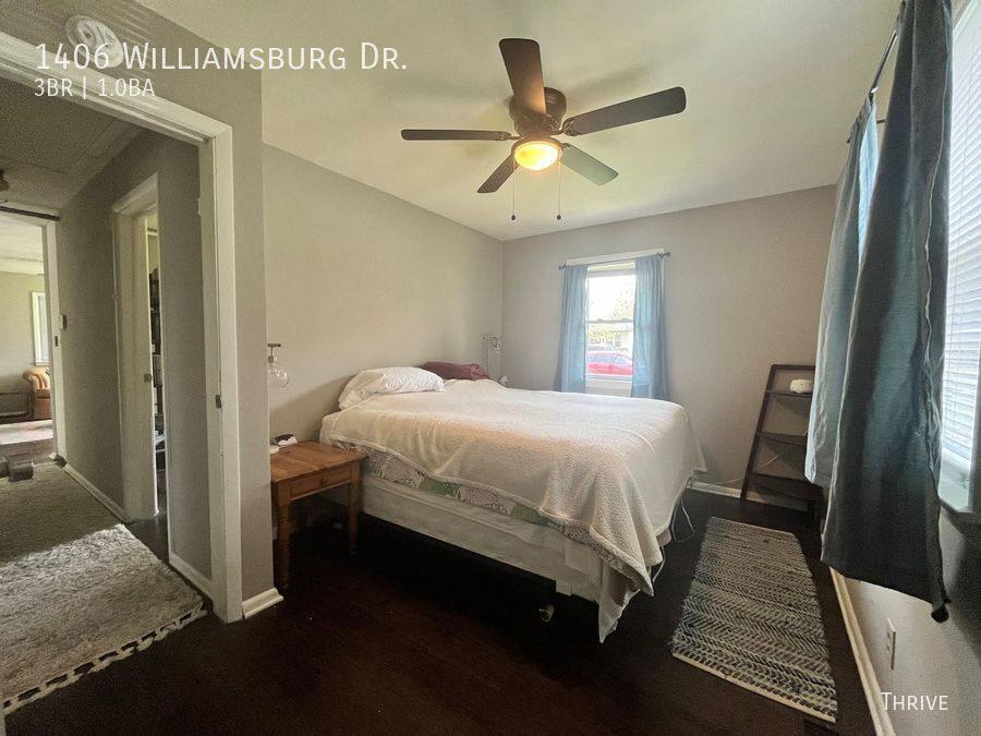 House for rent at 1406 Williamsburg Dr, Champaign, IL 61821