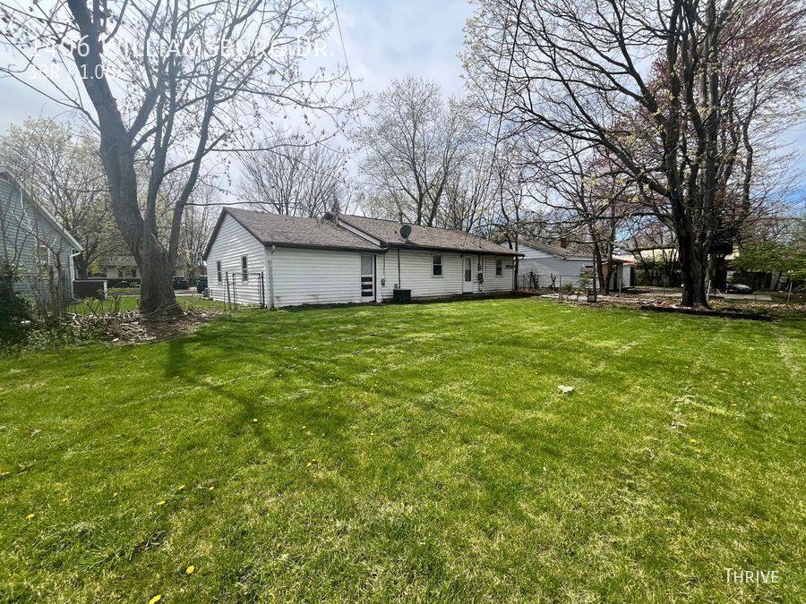 House for rent at 1406 Williamsburg Dr, Champaign, IL 61821