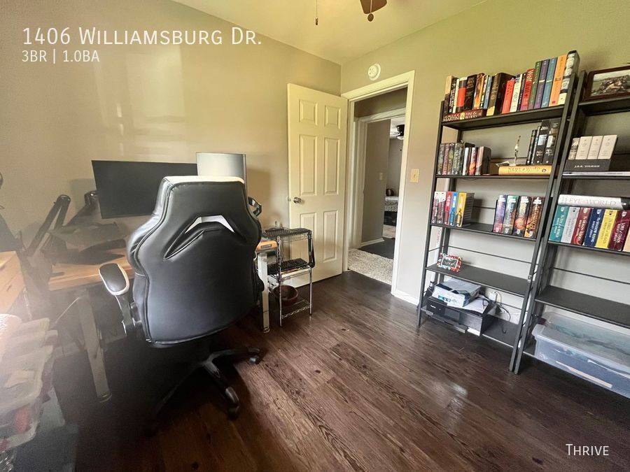 House for rent at 1406 Williamsburg Dr, Champaign, IL 61821