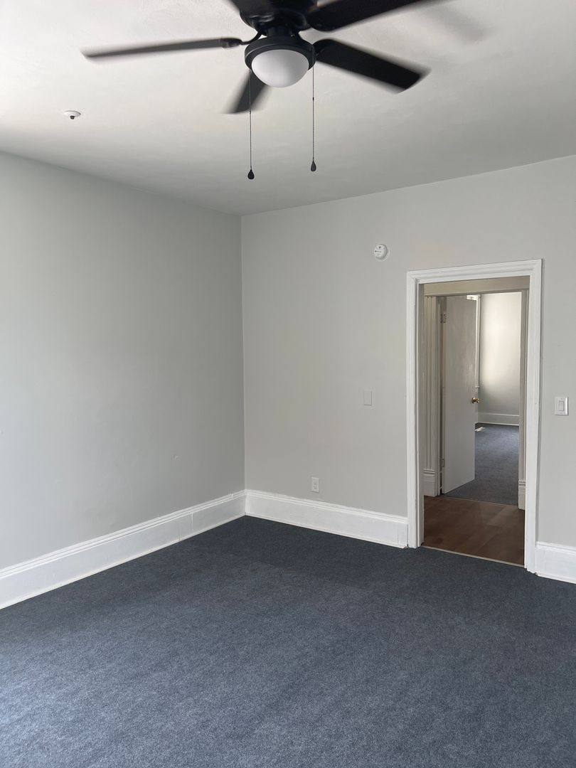 Apartment for rent at 1415 Chapman Ave SW, Roanoke, VA 24016