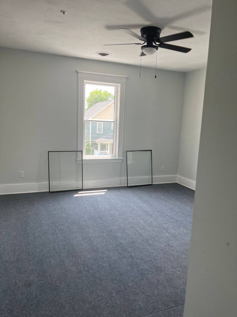Apartment for rent at 1415 Chapman Ave SW, Roanoke, VA 24016