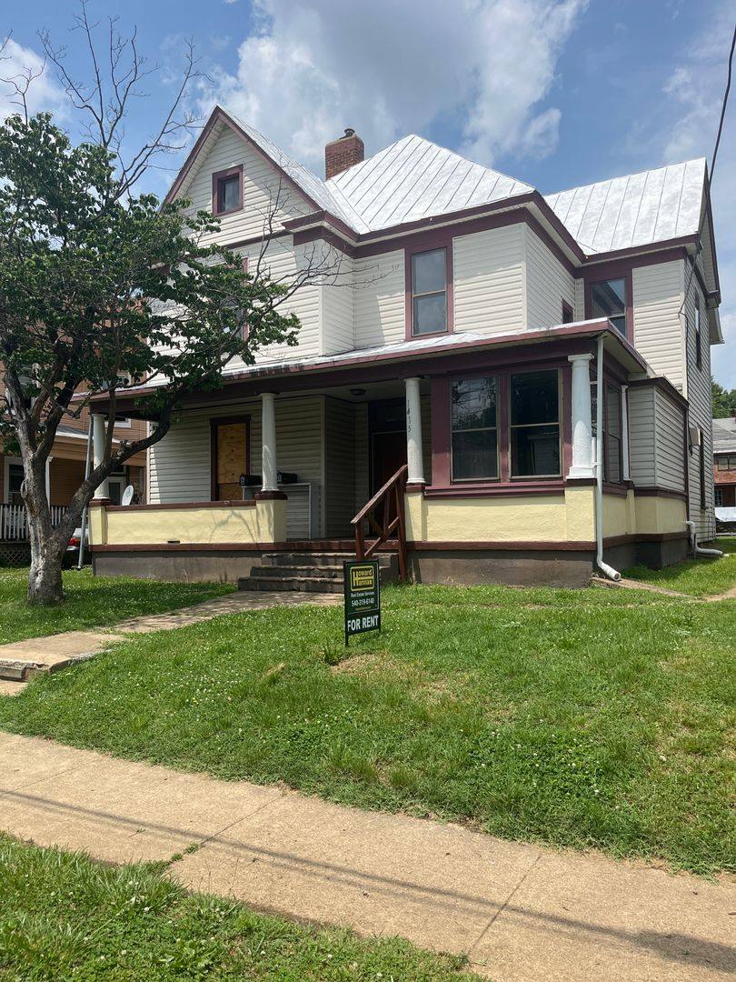 Apartment for rent at 1415 Chapman Ave SW, Roanoke, VA 24016