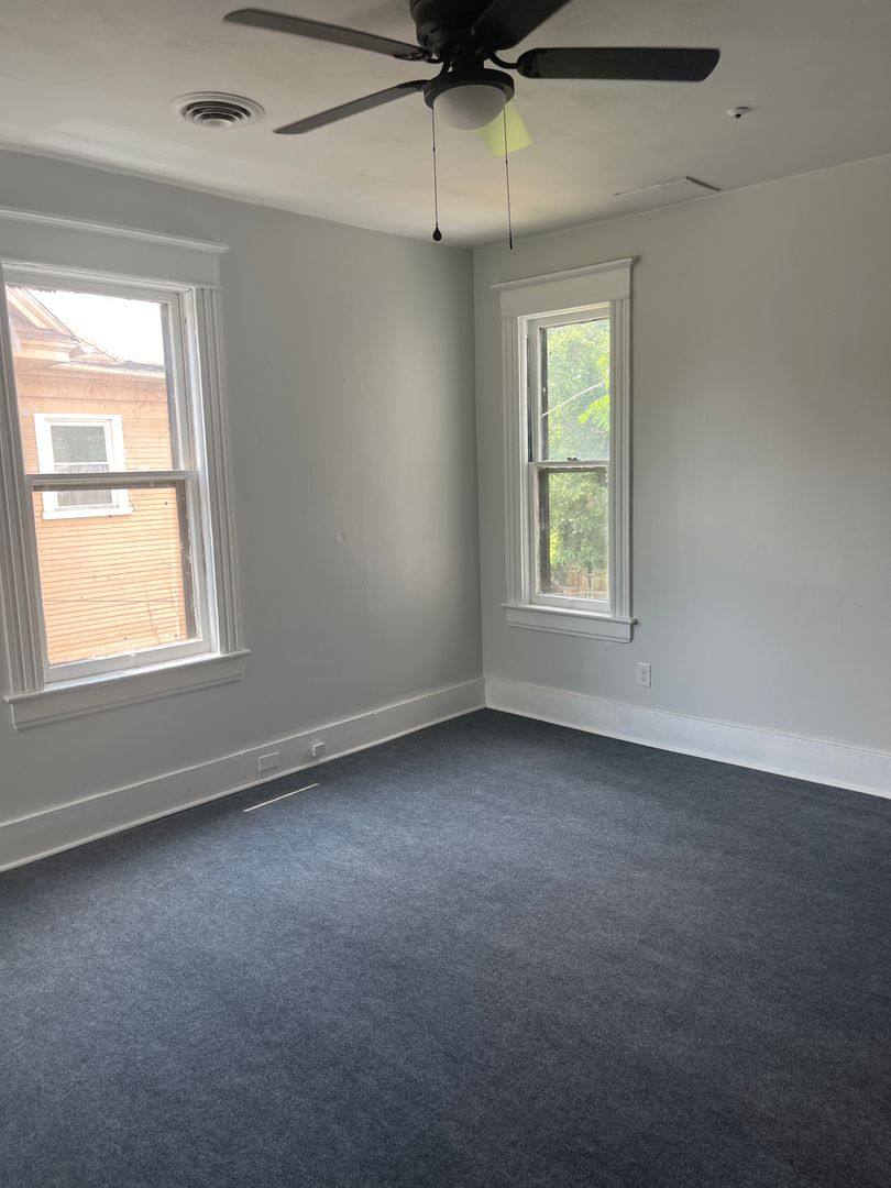 Apartment for rent at 1415 Chapman Ave SW, Roanoke, VA 24016