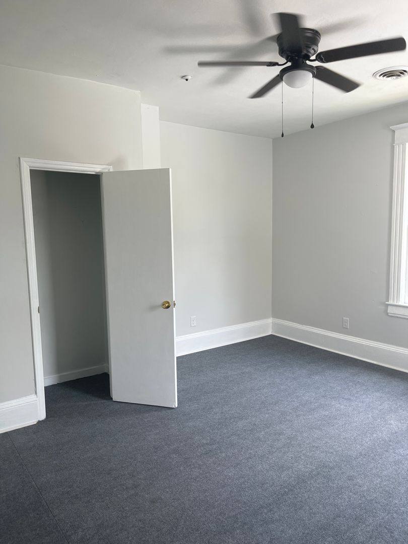 Apartment for rent at 1415 Chapman Ave SW, Roanoke, VA 24016