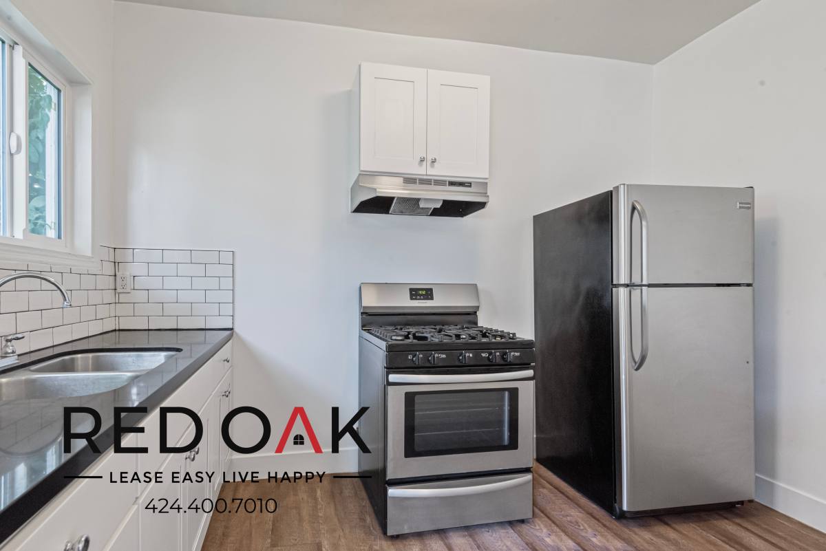 Apartment for rent at 859 New Hampshire #106, Los Angeles, CA 90005