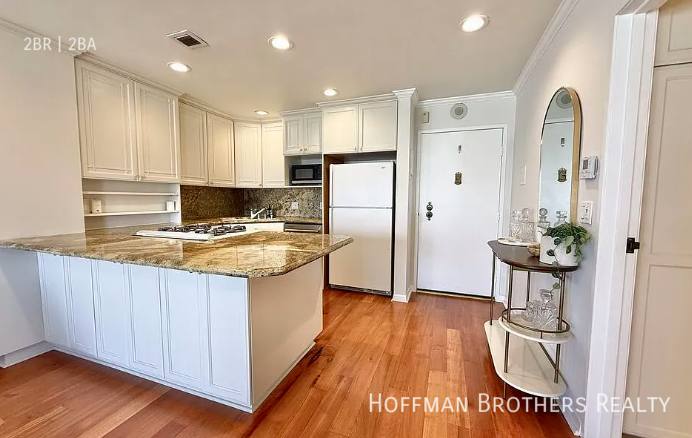 Apartment for rent at 101 California Ave #703, Santa Monica, CA 90403