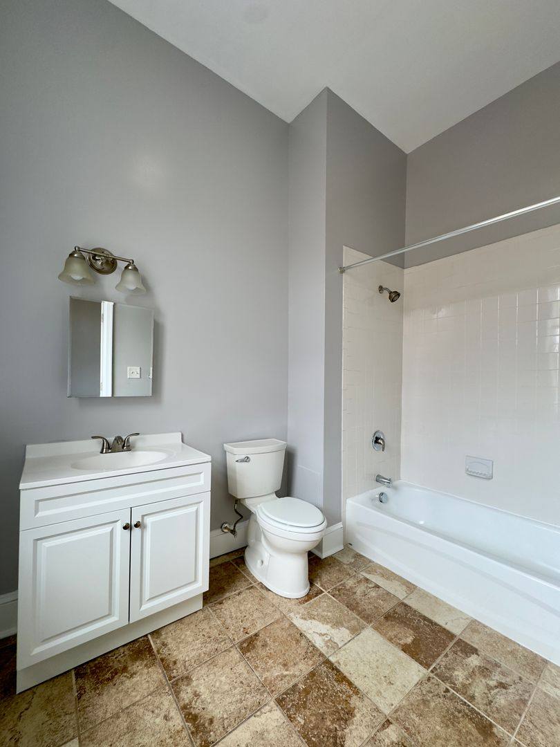 Apartment for rent at 1322-1324 Eutaw Place, Baltimore, MD 21217