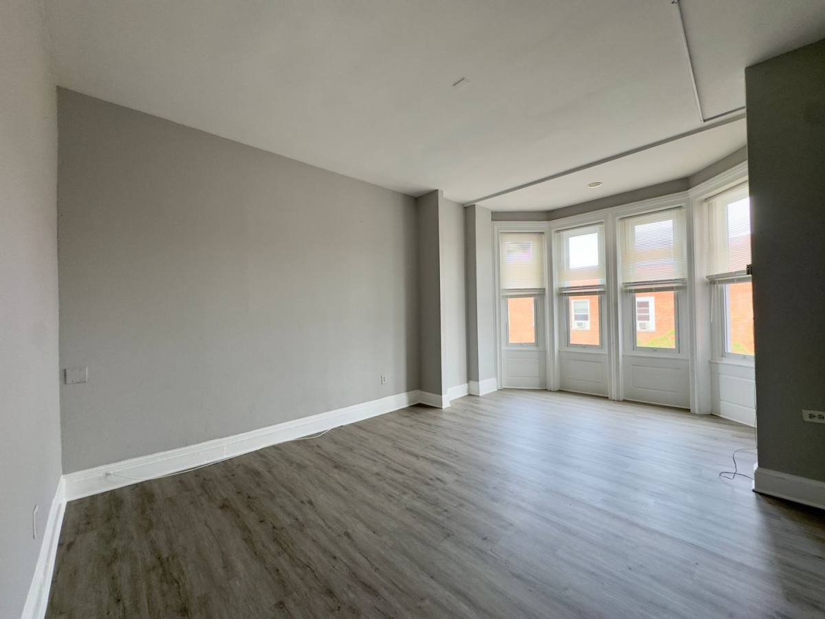 Apartment for rent at 1322-1324 Eutaw Place, Baltimore, MD 21217