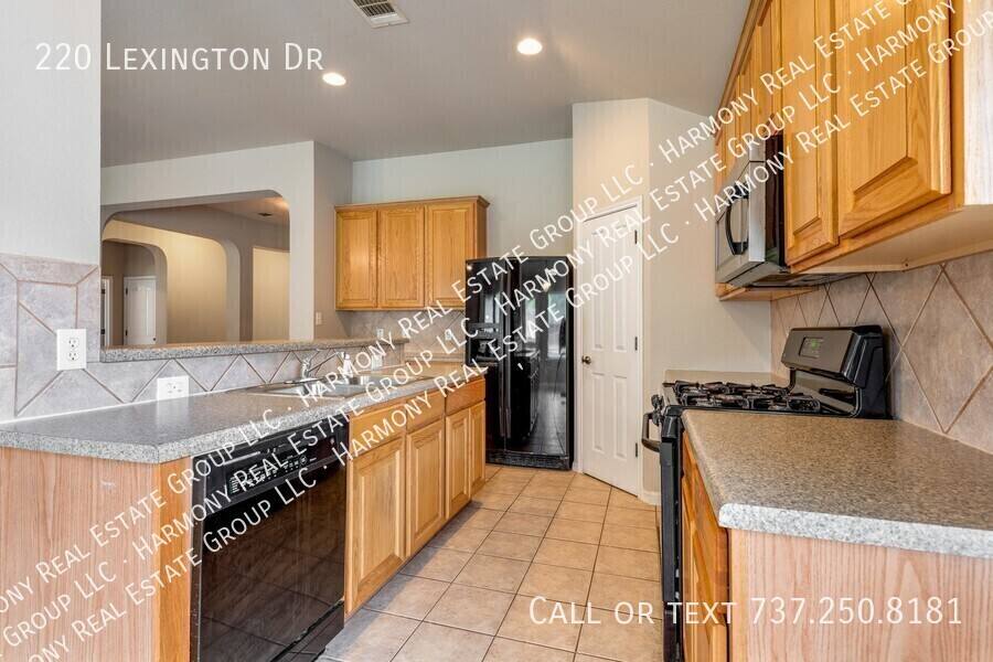 House for rent at 220 Lexington Dr, Austin, TX 78737