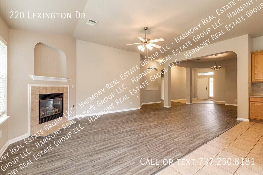 House for rent at 220 Lexington Dr, Austin, TX 78737